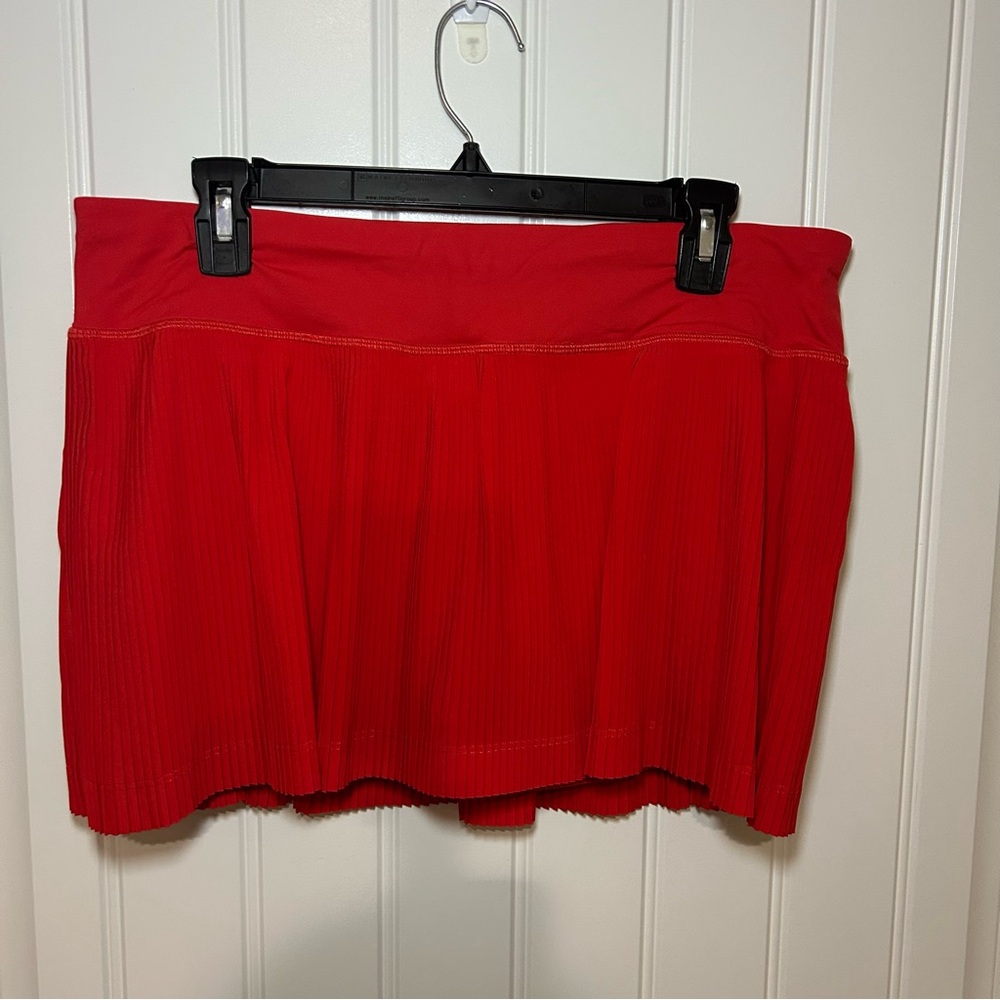 Lululemon Hot Heat Pleat to Street Mid-Rise Skort Size 10